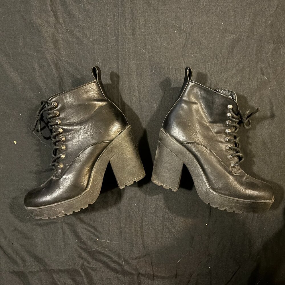 Madden Girl Leather Booties (size 7)